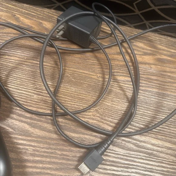 Nintendo Switch Bundle - Picture 3 of 9